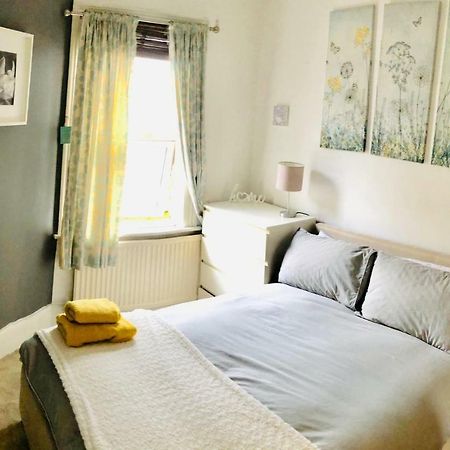 Heathfield Sq London Bagian luar foto